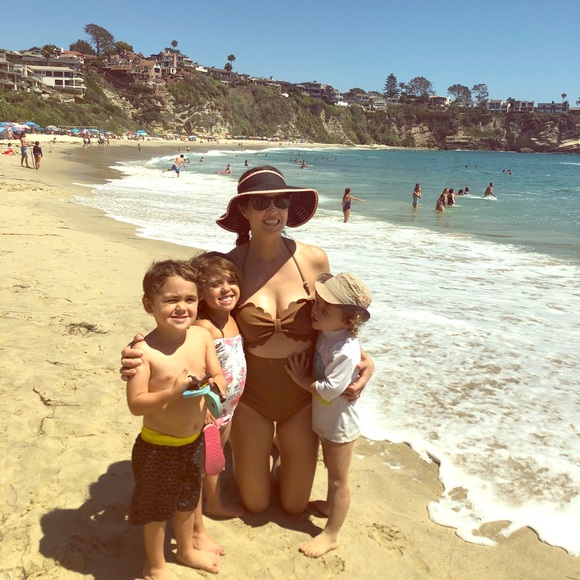 Meet your Posher, Erin - Picture 1 of 1